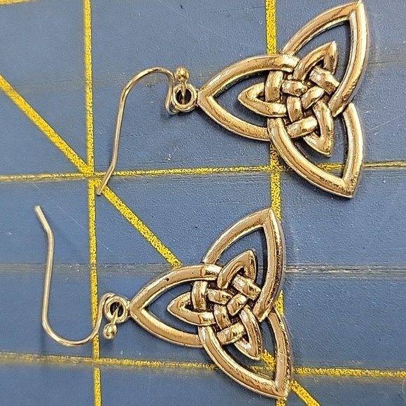 Felt's Fun Finds Jewelry - Designed Triangle Silver Tone Earrings